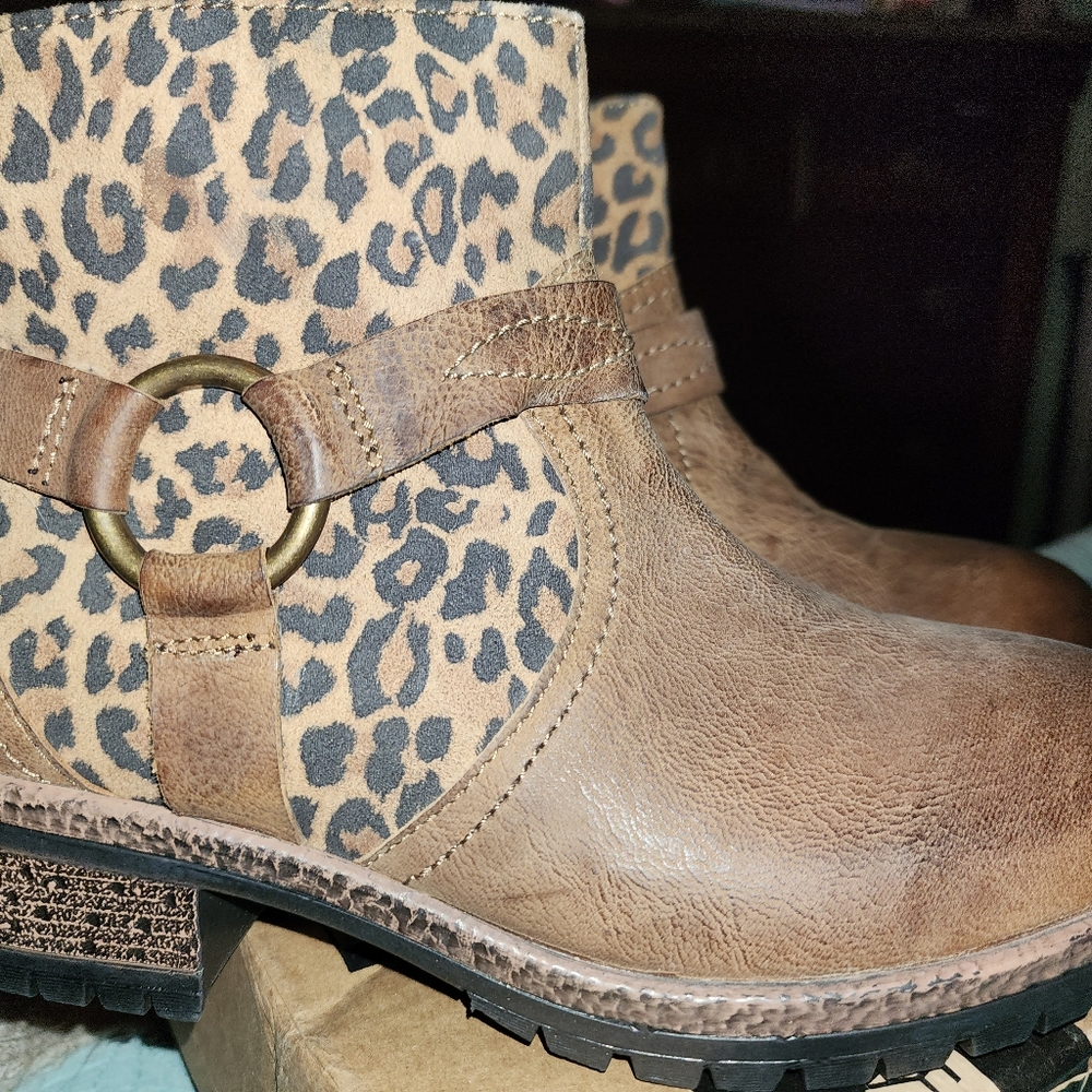 Volatile 8.5 boots